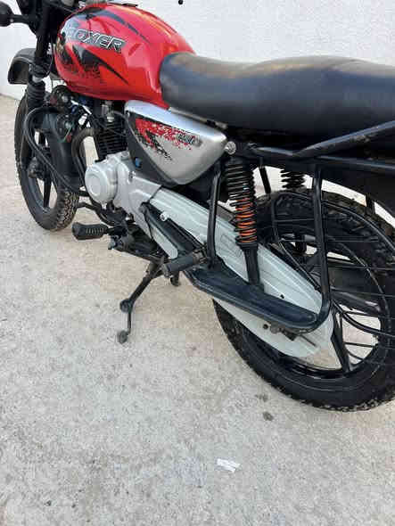 السلام عليكم دراجه بوكسر 22 للبيع دراجه مرقمه رقم وسنويه تحويل ثاني يوم مكاني بغداد الأمين الثانيه وهاذه رقمي *********** مامتواجد ع فيس دراجه نضيفه مناقصهه ايشي الاستفسار اتصال ع رقم
