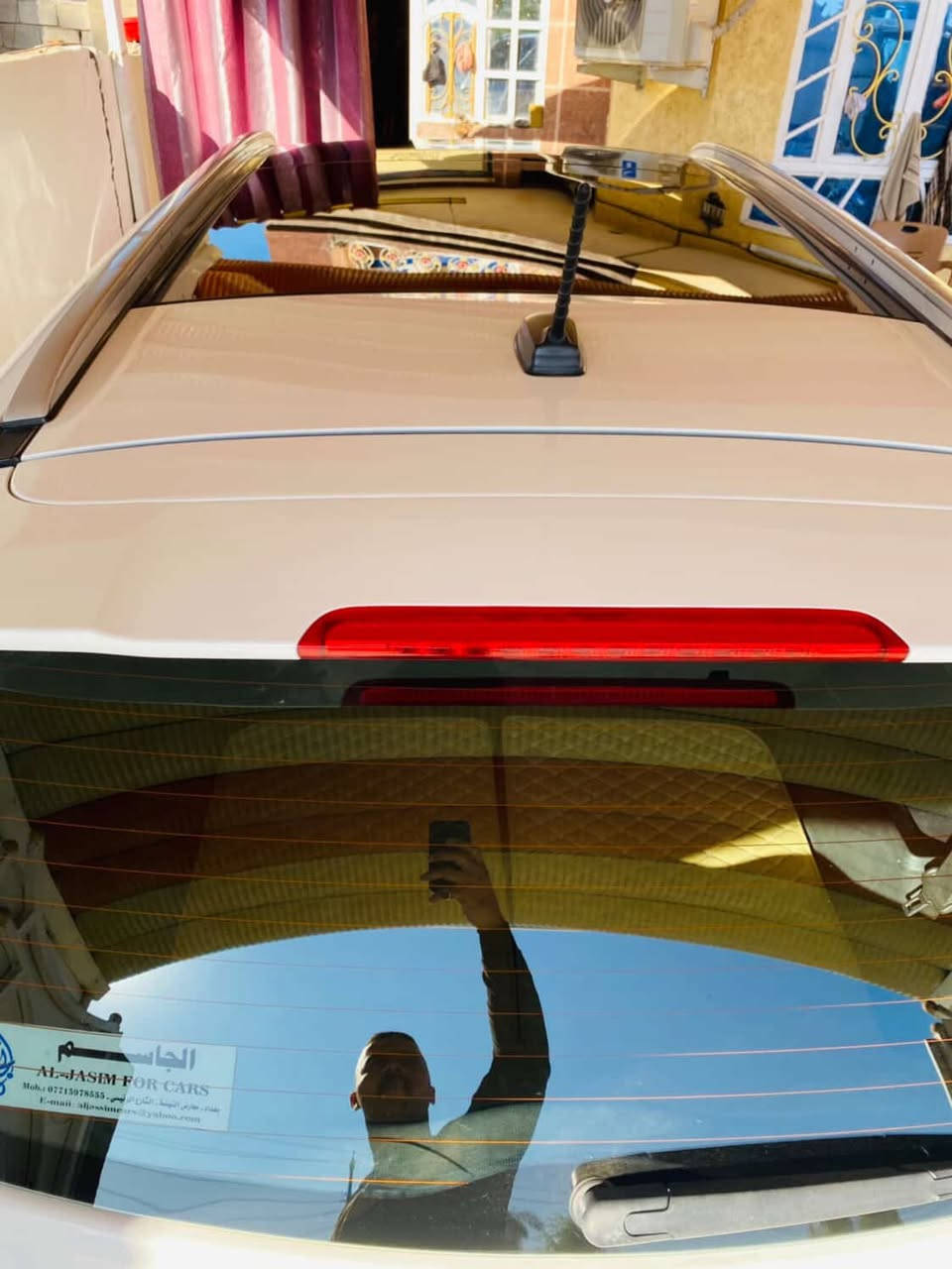 السلام عليكم
للبيع سورنتو 2020 خليجي كفالة عامة ماشية 75 الف  رقم بغداد
بوضع الشركة  
فول مواصفات 
محرك 6 سلندر 
بانوراما 
شاشه جبيره
بصمة تشغيل وابواب 
صندوق كهربائي 
نظام ترحيب بالابواب 
كاميرا خلفيه
بردات خلفية بلادي  
حساس امامي خلفي 
تحكمات ستيرن
7 راكب 
وبقية المواصفات الفول بالسورنتو 
السيارة جديدة واستخدام شخصي قليل وبدون نقص جاهزة ومال جناي 
السعر 300 ورقة 
مكانها ديالى / الخالص 
للأستفسار .  ***********
