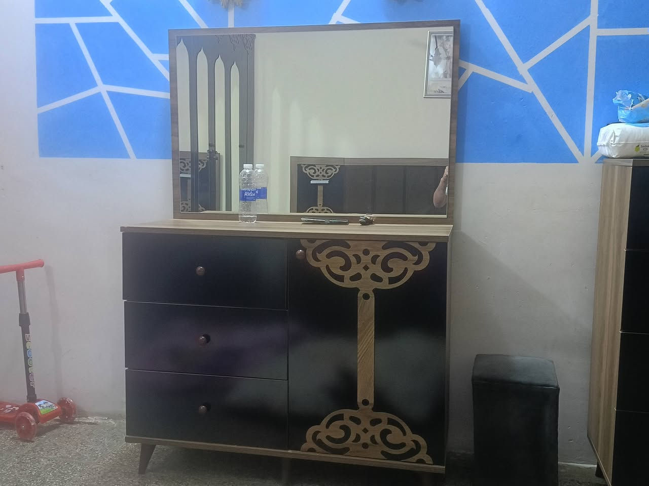 السلام عليكم غرفة اخشاب مستعمله بس جديده زلغ مابيه رايدهه 400 الف تتكون من 7 قطع


**إذا كنت صاحب هذا الإعلان وتريد حذفه لأي سبب، رجاءا أرسل رسالة إلى الدعم الفني**