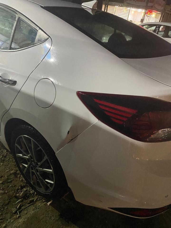 النترا 2019 شكله 2020 خليجي للبيع
رقم اربيل لون ابيض 
مكان السياره النجف 
مكينه 2000 دوش
يدات نيكل 
كامره خلفيه 
شاشة كبيرة 
فتحه سقف 
اشاير بالمري 
مري شفط
التبريد خلفي وأمامي 
وضعيات قيادة سبورت  +ايكو  + عادي
سياره ماشيه 163264
حساسات امام وخلفي 
‏Apple car 
لدات ثلجي
سياره مابيه اي صبغ فقط هذني طخات بسيطة مثل ماموجود بصوره .
السعر 152 وبيها مجال بسيط
رقم تلفون وتساب *********** 
للمعلومات الدعاميه خلفيه بيه تكسر وبدلته جديده والقديمه موجوده ودعاميه اماميه بس كلبسات مكسره سياره برغي مامفتوح بيه .
