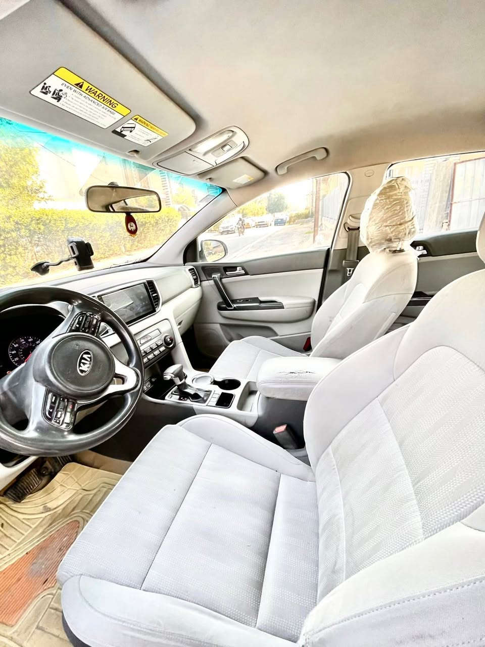 سبورتج موديل 17 كلين بنيد بخ  فقط بدون ايرباك ليبل واحد محرك 2400 باسمي مال جناي. جاهزه ضعف كمبريسر تبريد تتفاصيل وضرر بلصور بيهه بارد باب وبجنطه بارد قليل تجي وشوف بعينك مكان سيديه السعر 155 مجال حك الجيه تواصل ع رقم ***********
