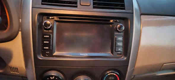 شاشة كورلا بلادية بلوتوث ااسعر ٦٠ الف
