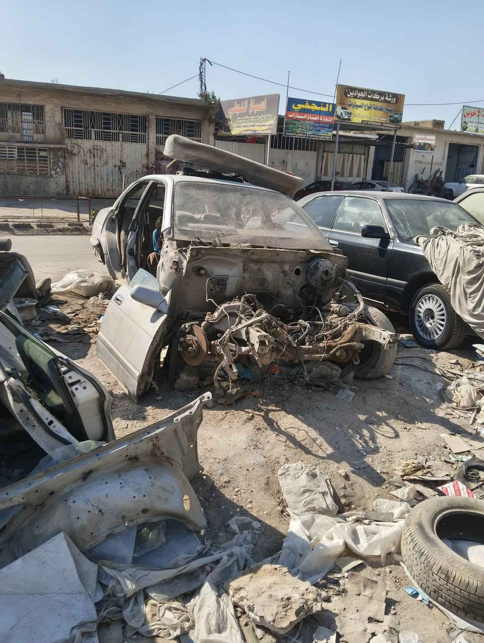 تفصيخ بطه شنو تردون غراض موجوده دشابيل لايتات داخل كشنات مكاين گير شبابيج بيبان بك لايتات وياله 
المكان كربلاء الحي الصناعي 
الاتصال.. ***********
