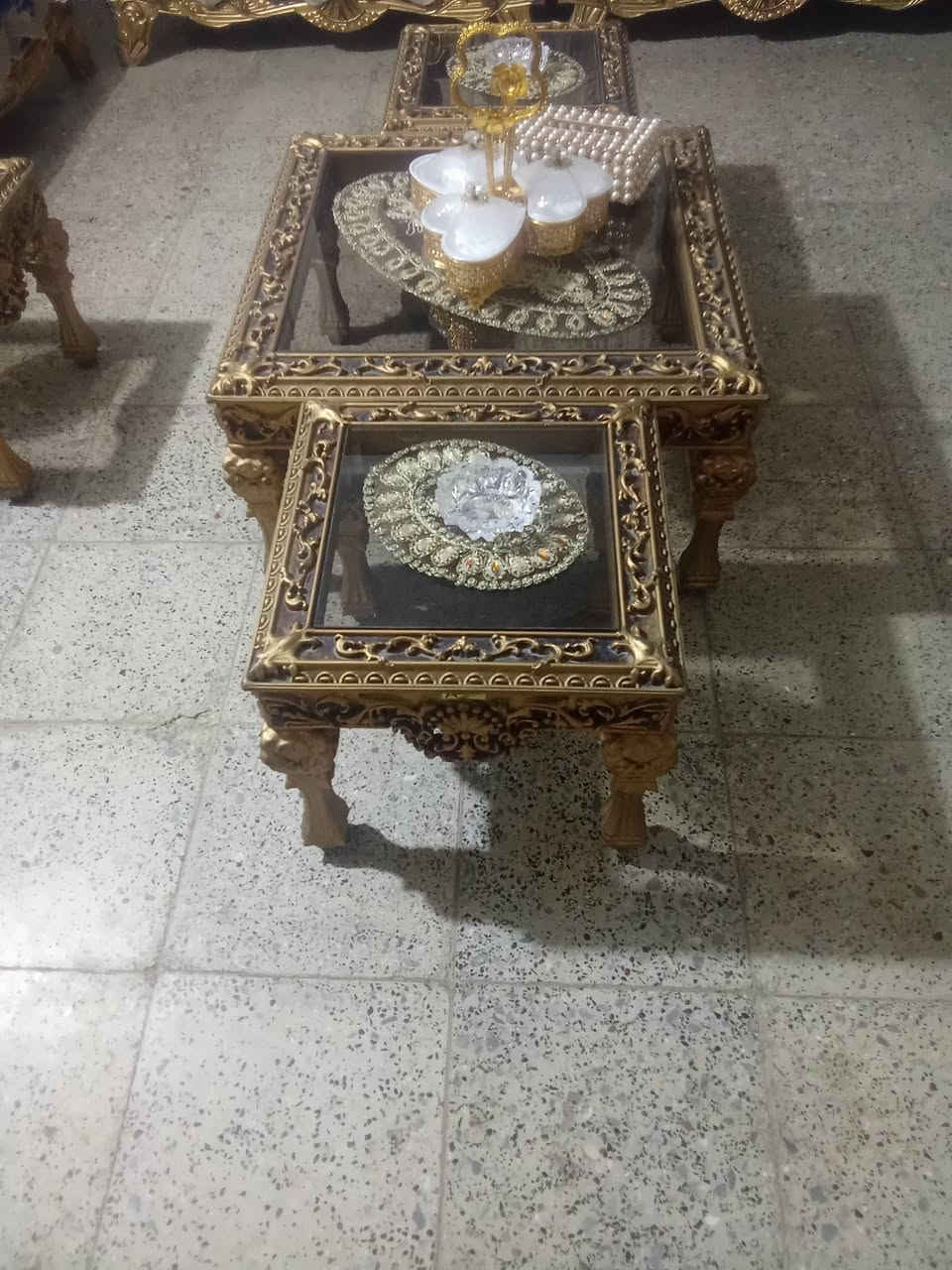 السلام عليكم يوجد تخم لبيع نضيف بي ضرر 
خفيف ست قطع احطاطه طول التخم تقريبن 11متر معه 
طبلات ملاكيات الثكال السعر مليون وبي مجال بسيط 
الرقم ***********
