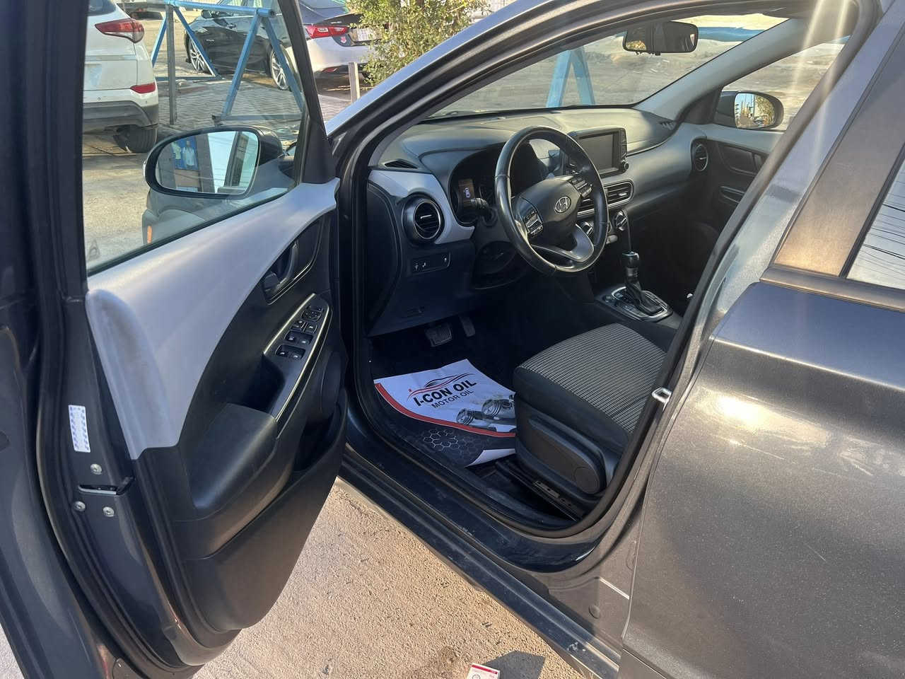 كلين تايتل
هونداي كونا 2018 كلين تايتل بدون حادث
محرك 2000 دوش مواصفات ليمتد
ماشية 58mil
السيارة استخدام شخصي 
السعر 152$
***********
