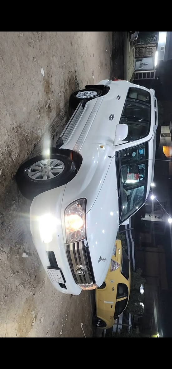 لندكروز فكسار فول موصفات وحد علا صبغ لجماليه فقط  مكفوله من الضربه ولكص ولكلبه وضربه  اسياره موصفات معروفه كشنات جلد كهربا فتحه شاشه كمره خلفيه تبريد تدفا فيكسار فول موصفات  محرك ٨رقم كربلاء  سنويه لغاية ٢٨ اسياره جهزه مال جناي  سعر ١٥٥ مروس حسب القناعه استفسار وتساب *********** مكاني الناصرية مركز 🚉 بغداد, العراق
