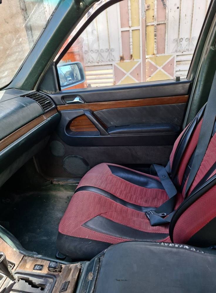 للبيع مارسيدس شبح 93 رقم نجف انكليزي سنويه لغاية 2029 باسمنه بيهه جراد قليل بالبنيد محركvvt موجوده بكربلاء السعر55 للتواصل***********
