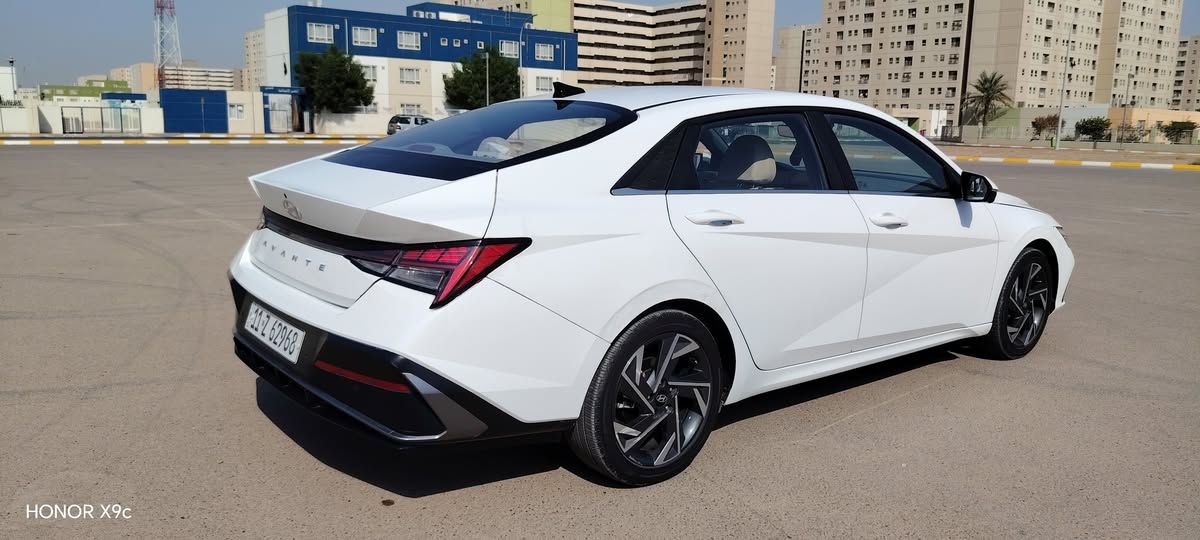 السلام عليكم من رخصة الادمن النترا افانتي وارد كوري رقم بغداد ابسمي  مكينة ١٦٠٠ دبل نوزل موديل 24 فول  لمتدد 1 على 1 ماشية ٣٠ الف السعر ١٤٨ وبيها مجال للاستفسار ***********  بيع او امراوس ابتكسي اقل موديل
