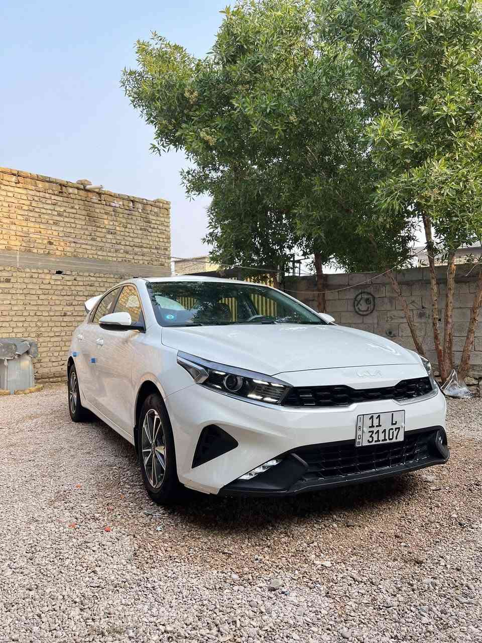 سلام عليكم 
للبيع سيراتو موديل 2024 
الشركه الدوليه 
مكفوله كفاله عامه 
فول مواصفات 
فتحه سلايت 
محرك 2000 دوش 
كير AT المرغوب 
ماشيه 21 ألف حقيقي 
رقم بغداد بااسمي دولي 
عنوان سماوه 
السعر 191 
***********
***********
