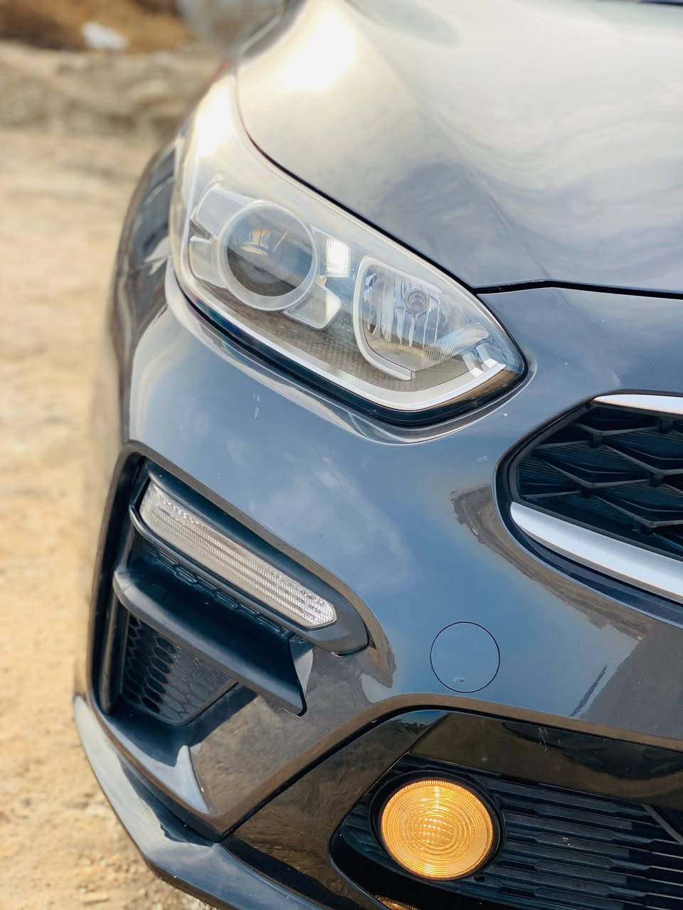 السلام عليكم
للبيع كيا سيراتو 2020 خليجي
رقم بغداد قطعتين صبغ بدون فتح
مواصفات نص فول ويل كب وتحكم ستيرن
نضاره لد امامي مدوشمه جلد طبيعي
سياره جاهزه ماشي 75 الف حقيقي
سعر 137 وبيها مجال
           اي استفسار اتصال ***********
