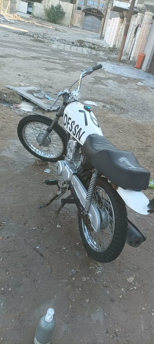 للبيع سعر 450 وبيها مجال قليل شاصي ارشا تعمير 2023 مكاني بابل ***********
