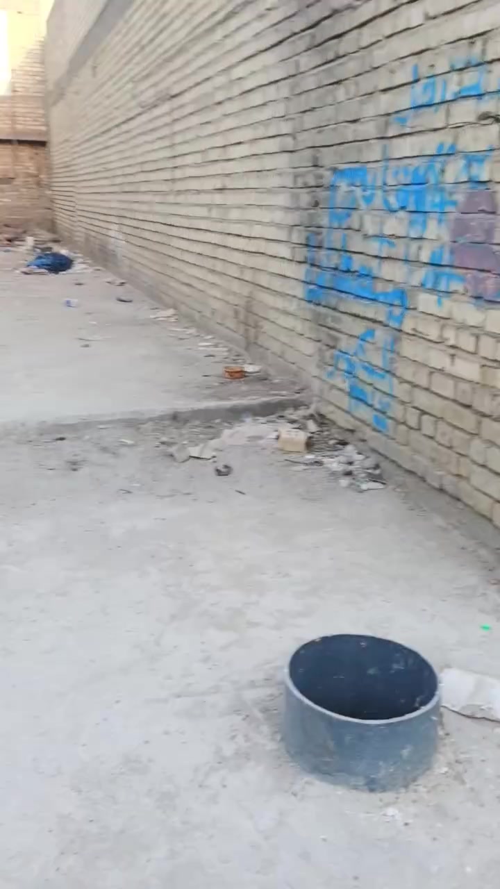 السلام عليكم رفت كمال مجاري بس تبني المساحة 100 الواجهة 5 النزال 20 باسمي للبيع قريب على شارع 25 ب الانتصار السعر 60 مليون وبي مجال بسيط هذا رقمي *********** وذا اكو مراوس ب مشتمل 75 بالتصنيع عادي اراوس
