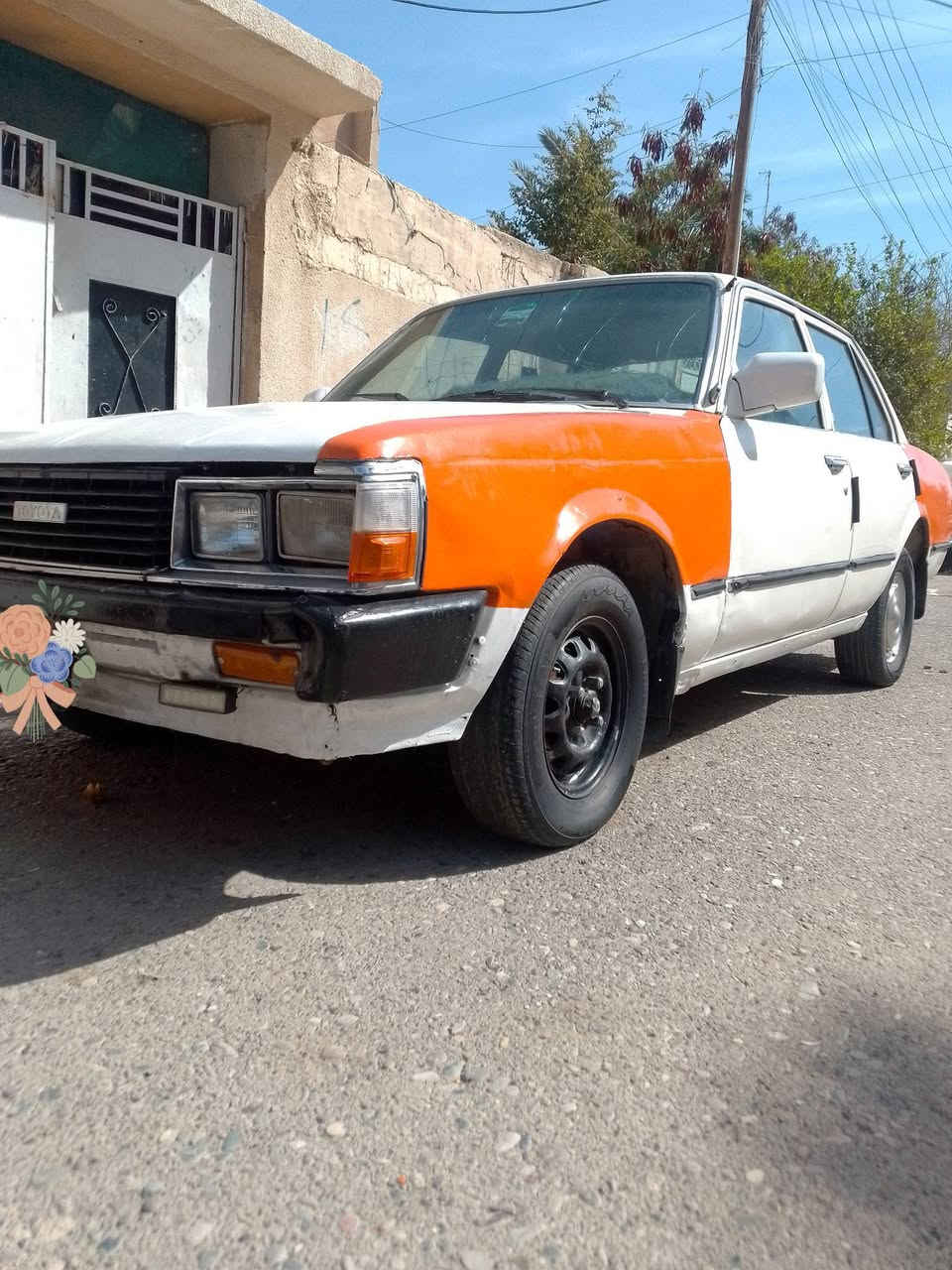 كرونه للبيع محرك كير خير من الله السياره رايده 20ورقه وبيه مجال مكان السياره كركوك رقم صاحب السياره ***********
