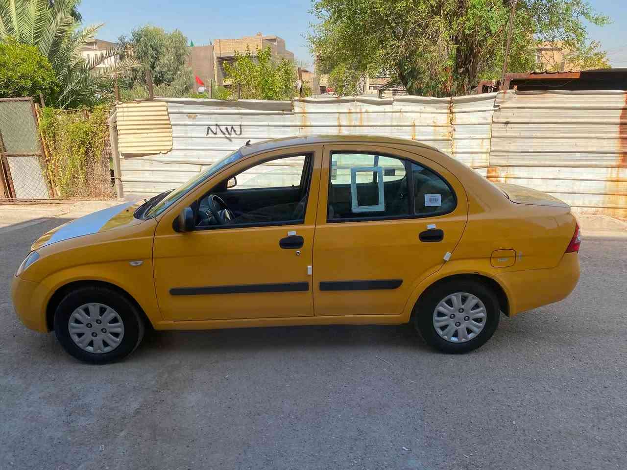 سلام عليكم طيبه البيع سياره جديده حيل بسمي مصفره هيه وغرامات تبريد ثلج🥶تخم تاير جديد سياره جاهزه رقمي وتدلل ***********. مكان بغداد 👍
