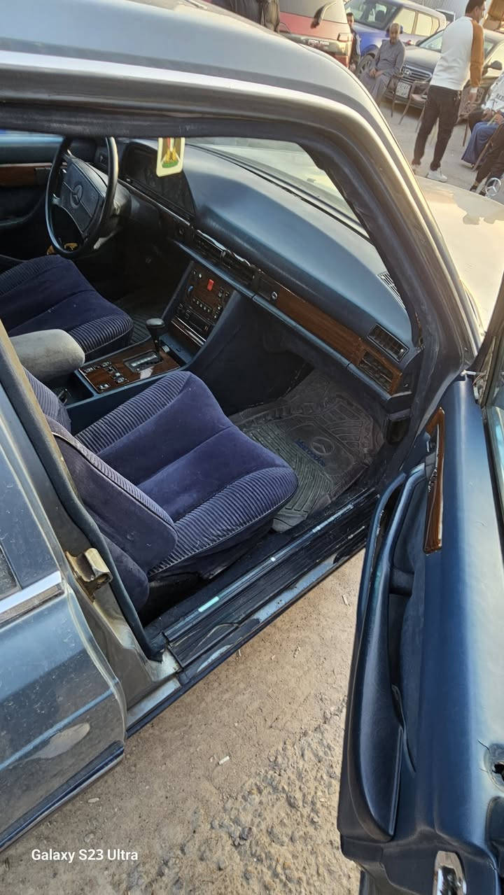 للبيع مارسيدس رئاسي محرك ياباني 3000 رقم بغداد موازي منظومة تبريد جديده بالكامل باتري 100 امبير جديد مكان نجف للاتصال ***********
