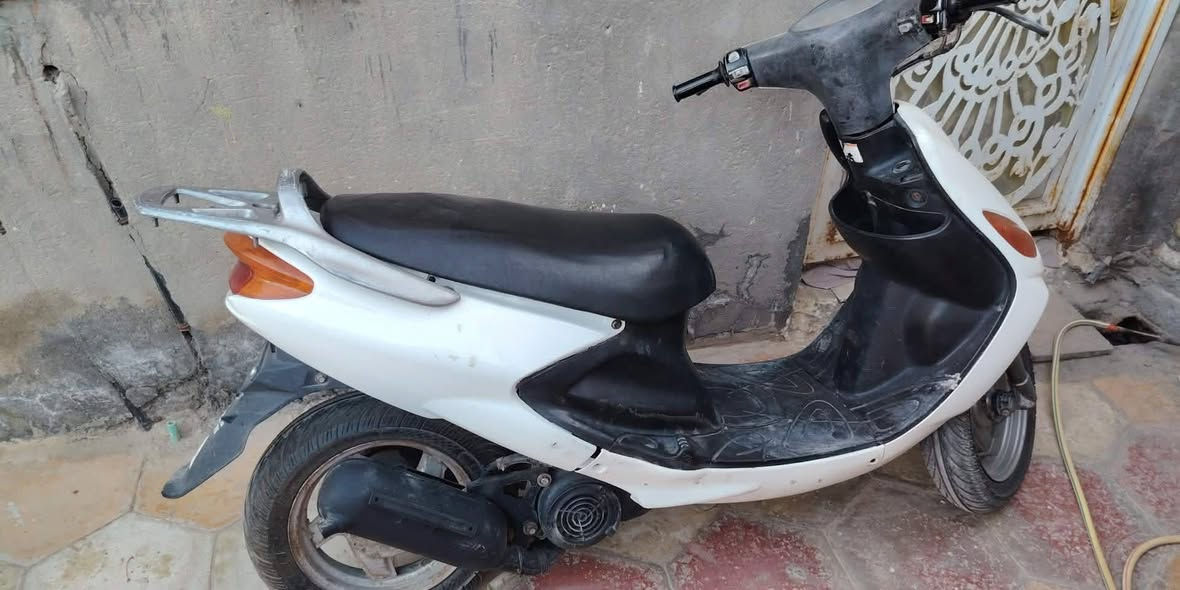 سماوه
دراجه دولفين للبيع دراجه نظيفه كلش كهربائياتها شغاله
صالنصه جديده كابريتر جديده بس بيها صوت اكسن شي بسيط  مكاني سماوه  رقم الهاتف رقم ***********
