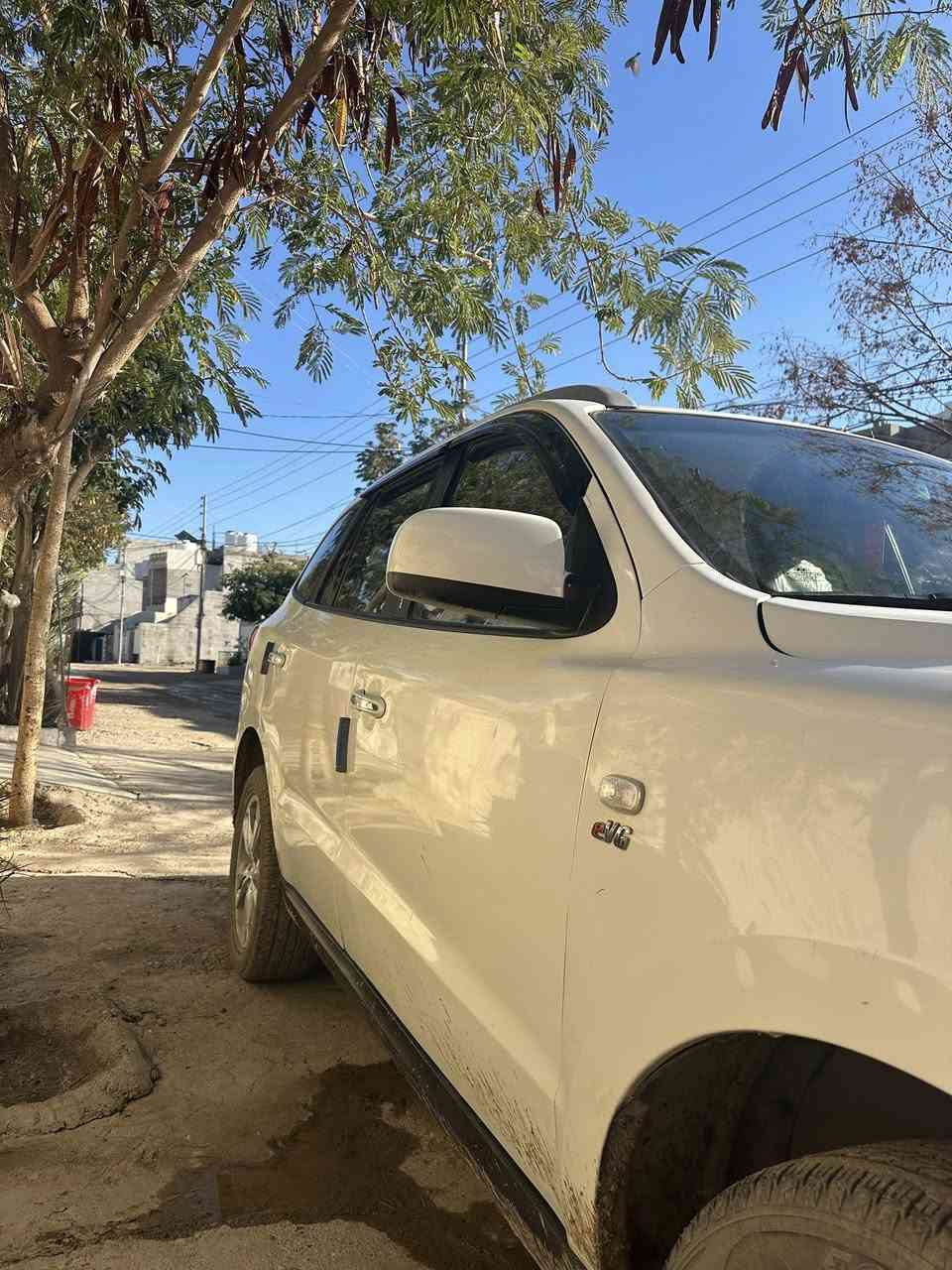 بة ناوي خوا
سةنتافي مؤديل 2009
كوشن جلدو هيتةر ساردو گةرم 
جام كارابا سوچ كؤنترؤل 
سوكان فوليوم تةبريد ساردو گةرم هةر هةمو گياني ايش اكات 
چوار تايةي لؤكي لة ژيرة 
پاتري تازة بؤ گؤراوة رؤني تازة بؤ گؤرردراوة 
سةيارةكة بي مةسروفة تير مةسرف كراوة 
دةبل و ويلو بةردي سالنسا تةقةو ررةقة بة شةرت 
مةكةينةو گيرري بة شةرت ١٠٠ فيتةر نة بوخار نة دوكةل هيچي نية بة شةرت 
***********
