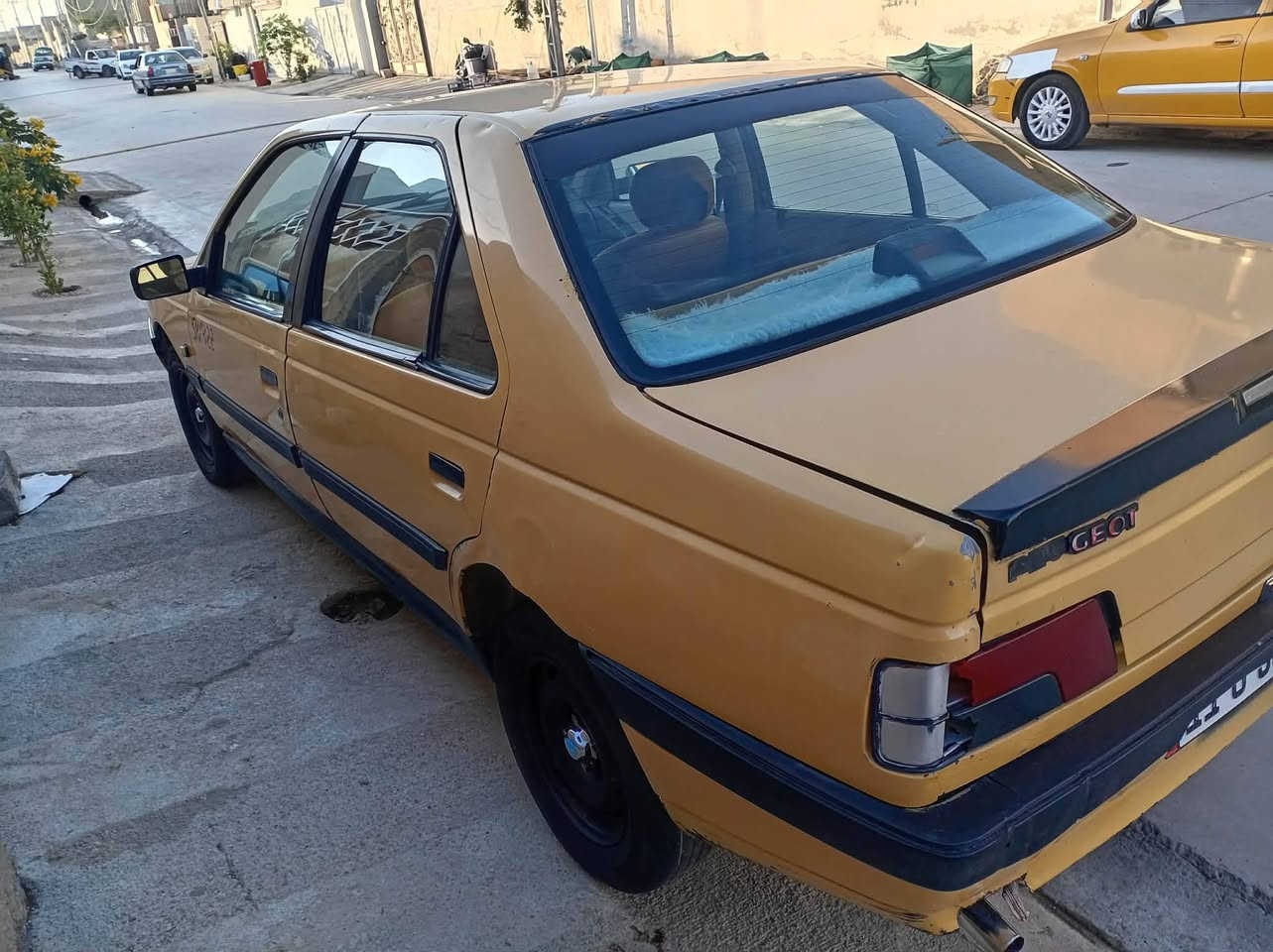 سەیارە بیجۆ
.سياره بيجو تراو س فقط وي سيار خصوص موديل 2010 بطاقه بنزين بشرط تحويل ***********
405 
مۆدێل 2010 
سەنەوی مەشروع وەتەنی تا 2027
بیتاقەی بەنزین هەیە  
فەقەت گۆڕینەوە. بە سەیارەی خصوصي
