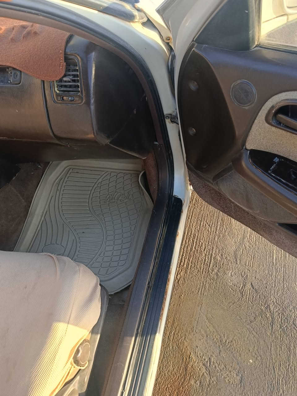 كرستا نفخ 94 مكينه ونجي گير توني شاده بالكارتون تبريد شغال بالصيف سويته وجاهز تخم  تاير توني شاده سياره مال جناي وخير من الله بيها ضربه بالجاملغ الأيمن وبيها خياس مسويه بالهلال الخلفي ... السنويه منتهيه
العنوان / ذي قار/ الغراف / الحي العسكري/ ***********
السعر 67 وبيها مجال
نطيح حگ الجيه والضربه والسنويه المنتهيه
