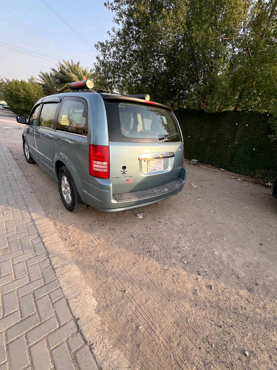 السلام عليكم دوج كرفان كرايسلر ٢٠١٠ مصبوغ حزام ما عدا البنيد السياره حادثه جاملغ السايق كير ودينه خير من الله السياره استخدام شخصي نضيفه جدا صدر أمامي خلفي تخم تاير ضفيره عقل كلهن جدد 
مكينه ٣٨٠٠.     ٦سلندر
***********