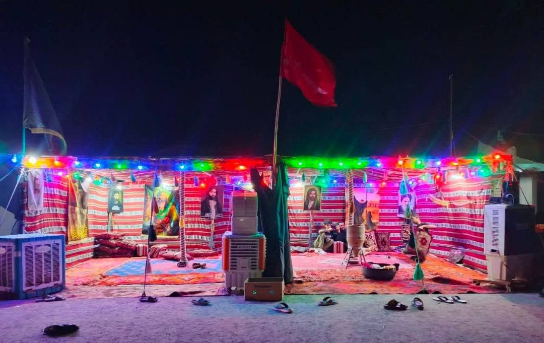 سلام عليكم خدام الحسين  اقماش مفصل نبيع بس⛺ اقماش. جميع القيسات موجوده يدللون خدام الحسين ع
أسعار نار نار نار 🔥 
واذا تريد نفصلك مثل ما تريد نفصل عادي  ⛺ 
خدمت توصيل جميع🚕 لمحافظات  
رقم***********
