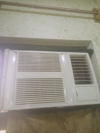 مكيف 2طن جديدستعمال شهرسعر400الف 07708984730