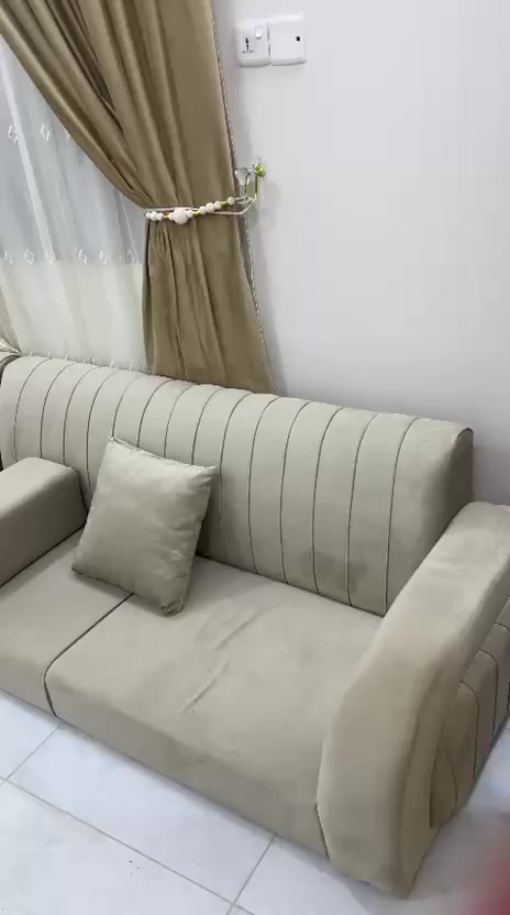 السلام عليكم اثاث جديد مستخدم قليل البيع البصرة القرنه
***********
