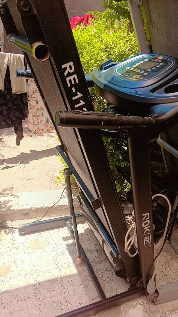 جهاز جري استخدام منزلي نضيف جدا وزن يتحمل ١٤٠كيلو بي حزام تكسير شحوم تدليك جسم كامل موصفات مبي ثري سماعات بلوتوث العنوان بغداد السعر ٢٠٠ 
0770541545


**إذا كنت صاحب هذا الإعلان وتريد حذفه لأي سبب، رجاءا أرسل رسالة إلى الدعم الفني**