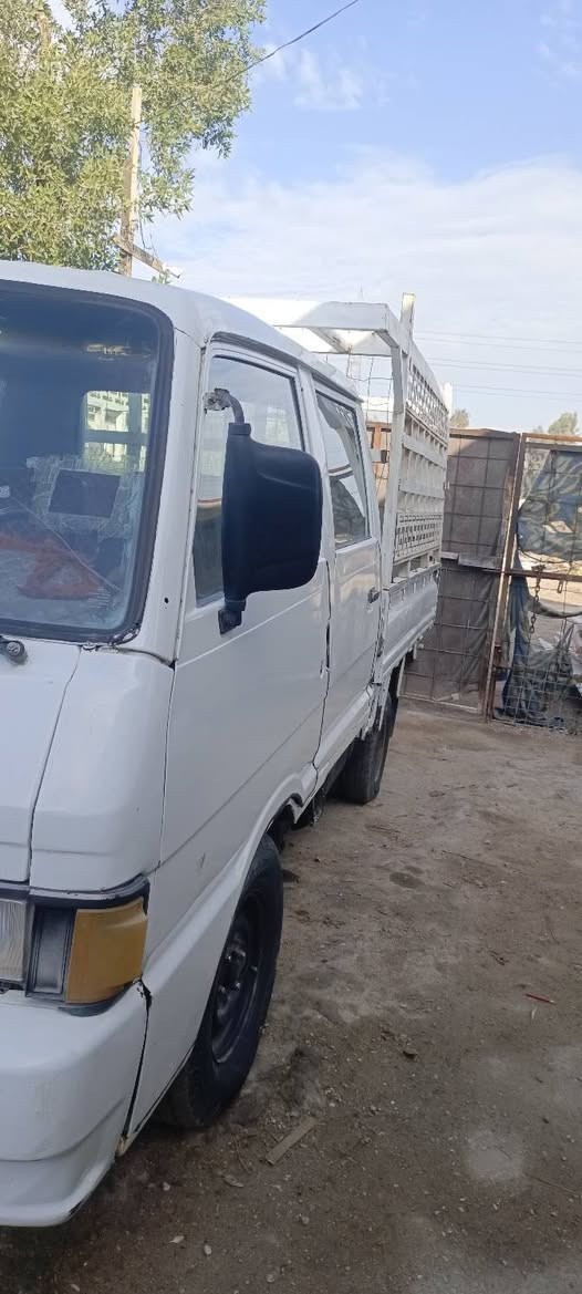 سلام عليكم ورحمة الله وبركاته كيا موديل ٩٣نضافه ميه بلميه سنويه ما منتهيه غراماتت ما عليهه ضريبه ماكو مكفوله من كل النواحيي بدي جديد ما بي قطره اخياس 
لا هوه ولا السيارهه تخم تاير جدد محجر نضيفف دوشمتهه حلوه سعر ٦٣ وبيهه مجال قليلل
‏‪***********‬‏     .... واتسابب
