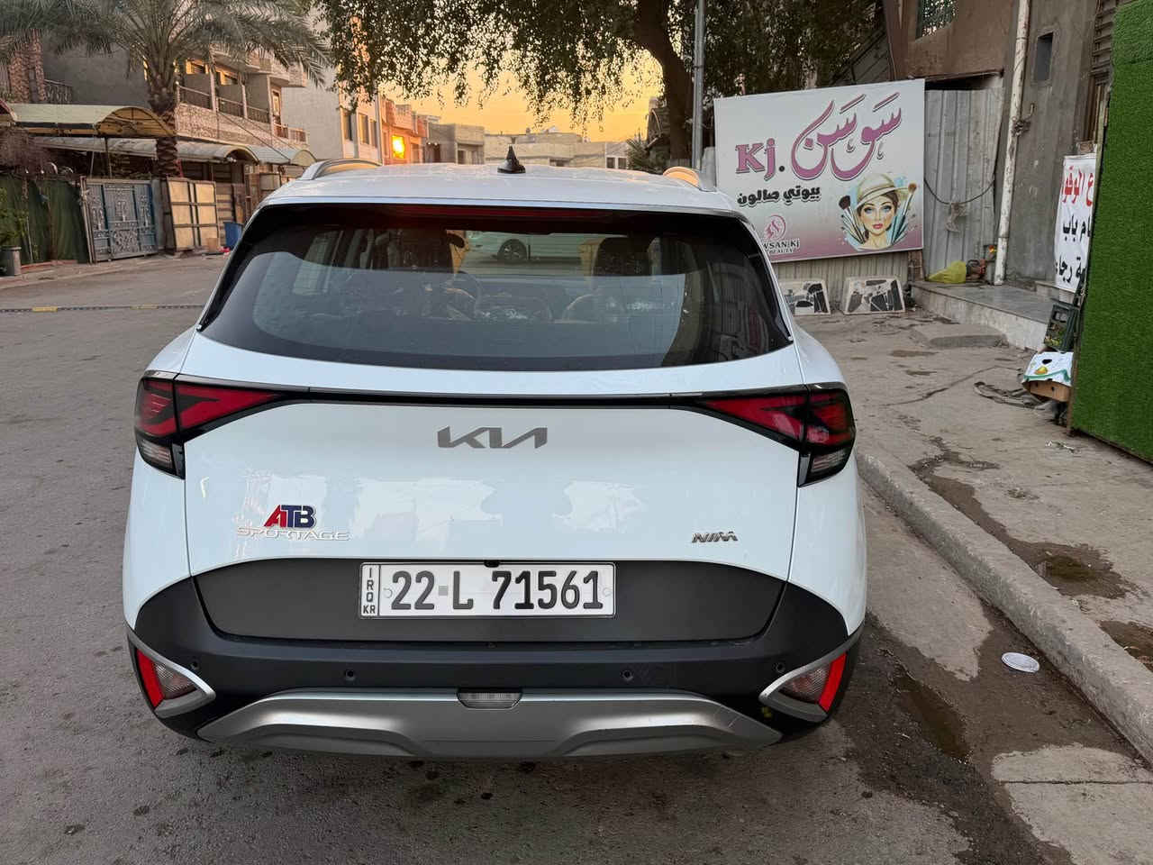 سبورتج 2023 مكفولة خليجي مواصفاتهه اشارة ترحيب مري شفط اشاير بلمري حساس خلفي درايف مود حاكية لايت زنون بصمة تشغيل عن بعد سيارة جديدة على ايدي اني مطلعهه من الشركة سبير منازل السعر ٢١٠ 
ملاحضه بيهه حالوب ١٠ بلميه فقط بلقماره ممبين ابد فقط بلسونار يطلع 
*********** بغداد, العراق
