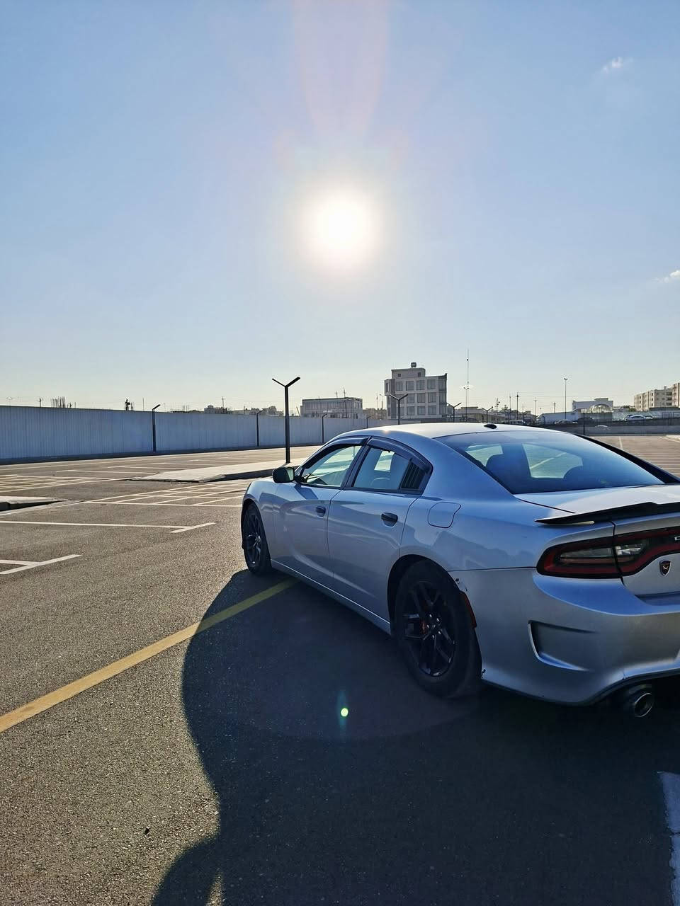 يالله يارزاق السلام عليكم سيارة نوع دوج جارجر موديل 2019 مواصفات SXT توويل 6 سلندر ماشية 72 الف رقم بغداد ومكانه  بغداد لون سلفر واردة امريكا حادثه خفيف تعتبر كلين بدون ايرباك لا شاصي ولا لغد بس بنيد محدث والجاملغ بيه شخط ونصبغ نصه  بغداد بدون تبديل بدون اي شي اخوان للاستفسار رقم الهاتف موجود لان ممتواجد على الفيس سعره 200 ورقة اخوان اللي تعجبة السيارة يكبله واللي متعجبة يعبر المنشور وان شاء الله يلكه بنص سعره رقم الهاتف ***********
