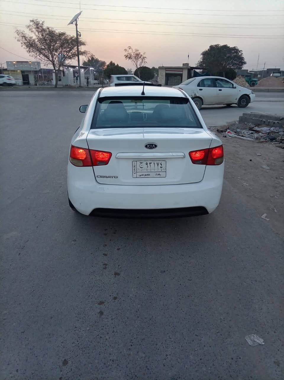 يالله من رخصة الادمن سياره كيا سيراتو خليجي موديل 2013 مكينه ١٦٠٠ دوش رقم بغداد الماني بيه صبغ جاملغات وبنيد وبيه بارد بالقماره واكو فديو موضح للسياره السياره كير ومكينه وحداديه وتخم تاير ويل كب كروم وتبريد وكهربائيات كله جاهزه مناقصه اي شي مكان السياره بابل المحاويل قريت البعلوان مكلف بالنشر فقط الاتصال على هذا الرقم                 ***********
السياره معروضه 77$وبيه مجال بسيط
