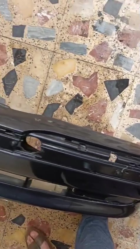 السلام عليكم للبيع بنيد خفاش ودعاميه اماميه تجاريه جديده السعر 150الف دينار هاتف ***********
