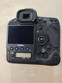 D1x مارك1 • نظيفه مع ملحقات • ناصريه مركز