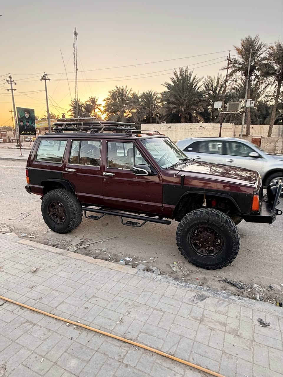 السلام عليكم 
جيب شيروكي موديل 92 بلادي  السياره كير محرك  شرط السعر 53 وبيها مجال قليل للشراي مكان السيارة السماوة القشله  للاستفسار الاتصال على الارقام
***********
*********** السماوا, المثنى
