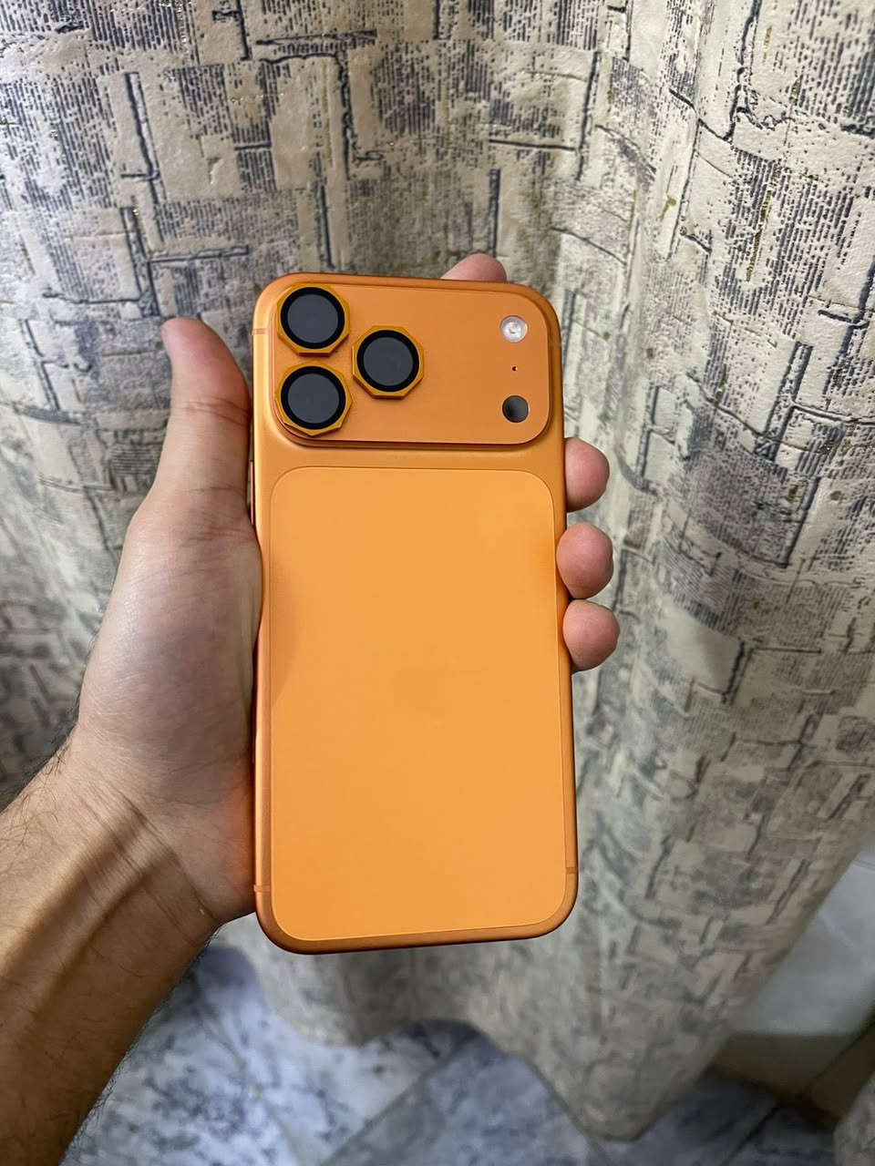 السلام عليكم 
١٧برو ماكس ايسم ٢٥٦
بطارية 🔋 ٩٨
عدد دورات  ٩٧
رايده ب مليون و ٨٢٥
بغداد (***********)
