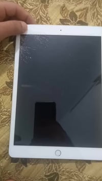 ايباد جيل ٧ • شاشة مكسورة • ببجي ٦٠ فريم