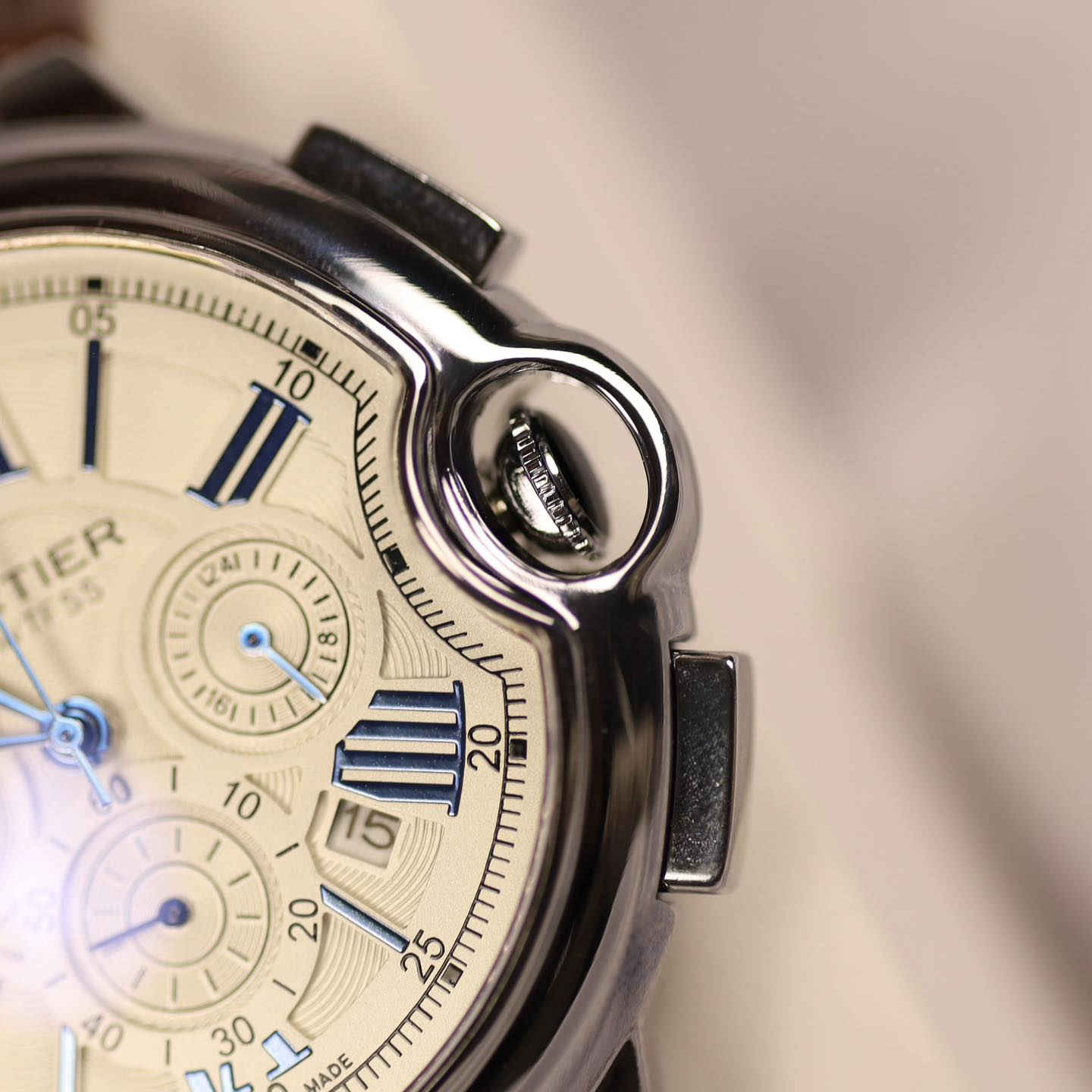 Zain_Watch
ساعة رجالية ماركة CARTIER

المواصفات 
.اللون ابيض حليبي
.ساعة توقف
.زجاج مقاوم للخدش
.السير جلد طبيعي باللون الجوزي 
.تاريخ يومي
.جميع السناتر شغالة
.ضهر ستيل براغي
.قبل كبس
.ضمان مدة سنة
.تأتي مع علبة جلد

السعر (45.000)
يوجد توصيل لجميع محافظات العراق
(التوصيل من يوم الى ٣ايام)

للإستفسار:***********
او مراسلة الصفحة
♦️التصوير داخل الصفحة تصويرنا

#ساعات #رجالي #توصيل #f #اكسسوارات #العراق #m #a #ملابس #ماركة #tiktok #instagram #fashion #facebook #تجميل #أناقة #هدايا #هدايارجاليه #هدايامميزة #ضمان #hublot #followforfollowback #explorepage #ex #explore #share #like #instalike #save #money
