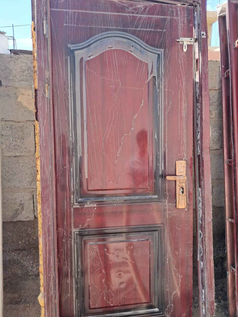 السلام عليكم ورحمة الله يوجد سندويج وكيربي الصدامي  معا ابواب وشبابيك ومقعد غربي ومغسله وكيبل كهرباء ابو ثلاثه روس العنوان بغداد قرب من جسر الدوار الصابيات قرب شارع اسواق علوش لتواصل اتصل 🗣📞***********
*********** ملاحظه لا اتواجد ع الفيس اتصال استقبل فقط
