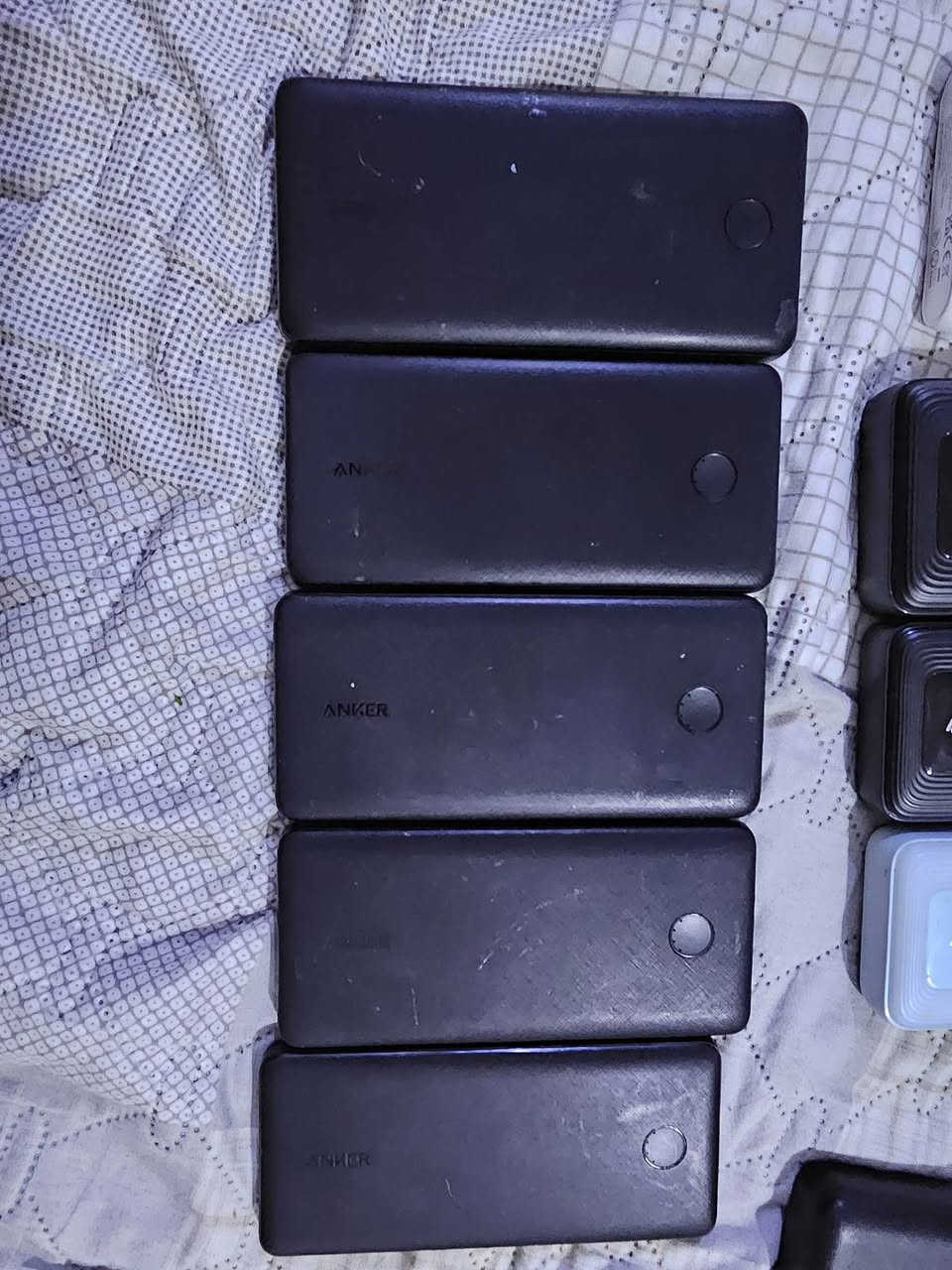 ANKER
شواحن انكر العدد 31 السعر 
300 الف قفل 🔐


**إذا كنت صاحب هذا الإعلان وتريد حذفه لأي سبب، رجاءا أرسل رسالة إلى الدعم الفني**