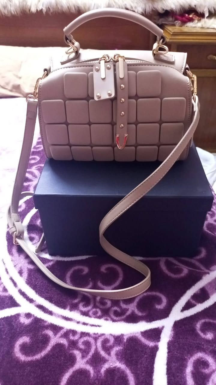 جديدات الفستان ماخذي 150نريده 80والجنطه ماركه ماخذيهه 40ب25قفل


**إذا كنت صاحب هذا الإعلان وتريد حذفه لأي سبب، رجاءا أرسل رسالة إلى الدعم الفني**