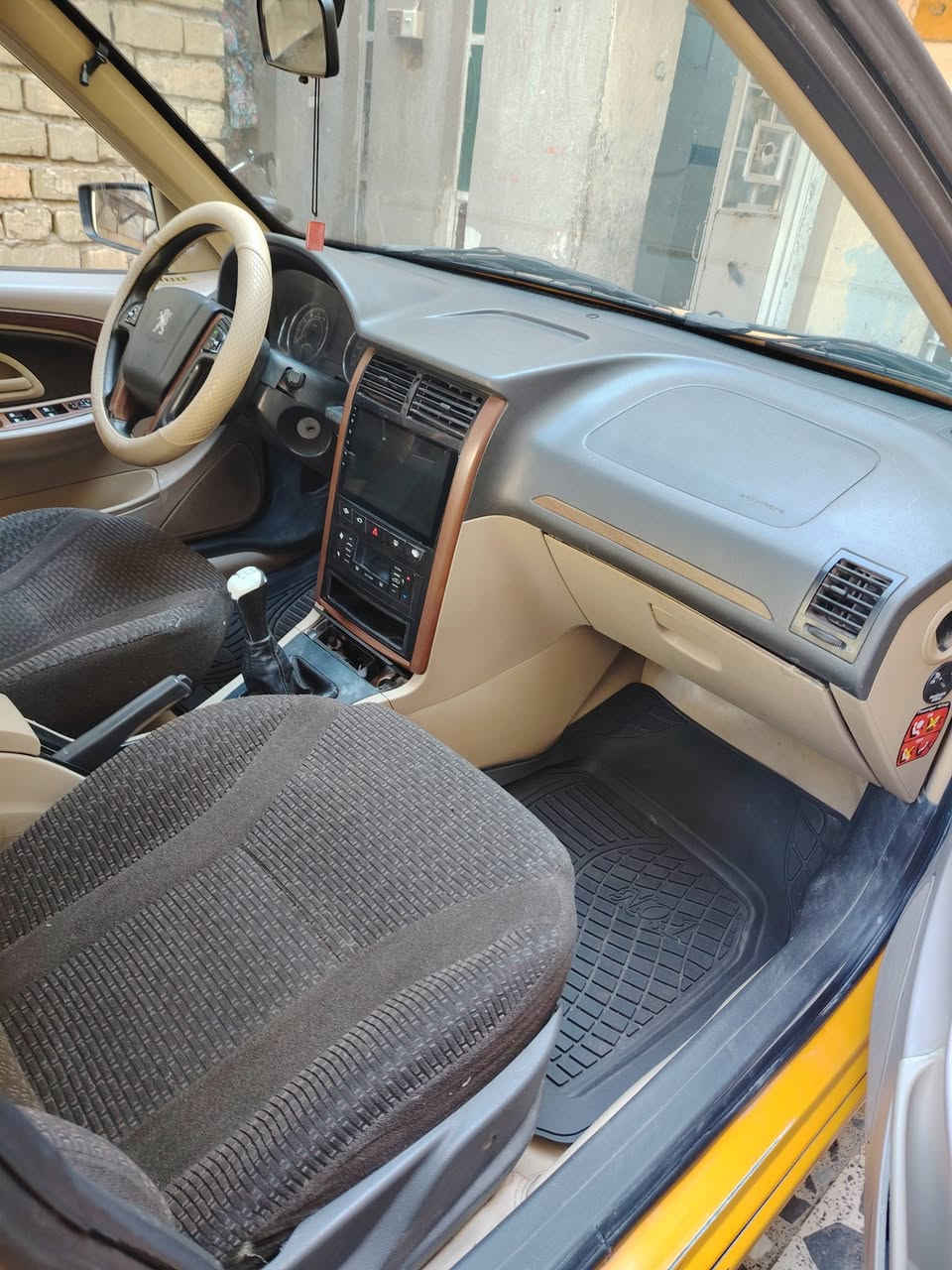 بيجو بارس موديل ٢٠ كفالة عامة لا صبغ لاتبديل جاهزة محرك كير تبريد حدادية تخم تاير السيارة مطلوبة بعدلهة سنة ونص تصير حرة السعر ٦٩وبيها مجال/***********
