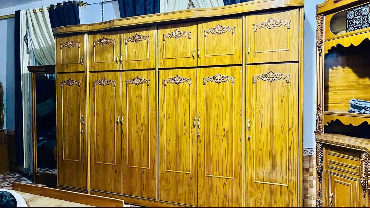 السلام عليكم اخوان توجد غرفه مسرح عالي أربعينية حطاطه مستخدم شي قليل السعر مليون 150وبيه مجال الاستفسار عن الرقم ***********
