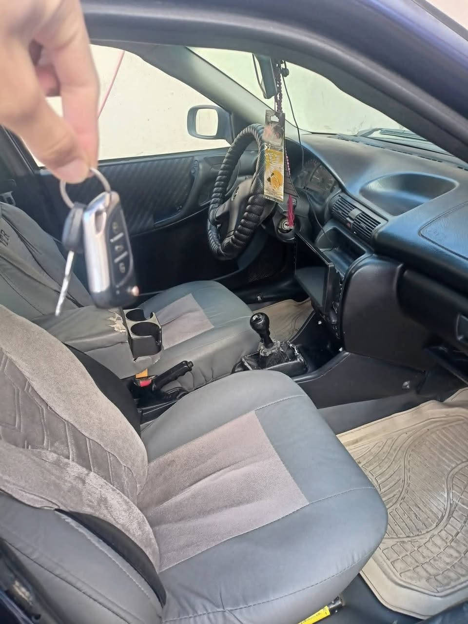 اوبل استرا ستيشن 🚘
رقم بغداد الماني ✅
سنويه جديده عضم
 كاربون بانزين  ⛽ 

محرك وكير شرط ✋ 
♦️كير عادي
♦️جامات كهربائي

♦️حجم 18

السياره بلاديه مابيها صبغ والكشر كدام العين 👀
#سياره حلـِۈه وجاهزه ماعايزها بس ستر •اللّـہ̣̥ مال جناي ✋

المكان موصل الايمن حي الرساله 🚶‍♂️# ***********
