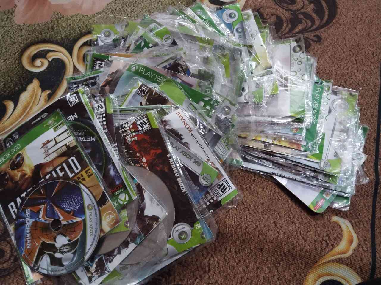 سلام عليك عدي Xbox 360 باب اول بعده جديد حته لزكاته بعدها مثل ما موضح بصور ويا 3 يدات ويا ٧٤ قرص كلها شغال عنوان بغداد تجي تفحص وتأخذ ما عدي توصيل
تواصل واتساب ***********
