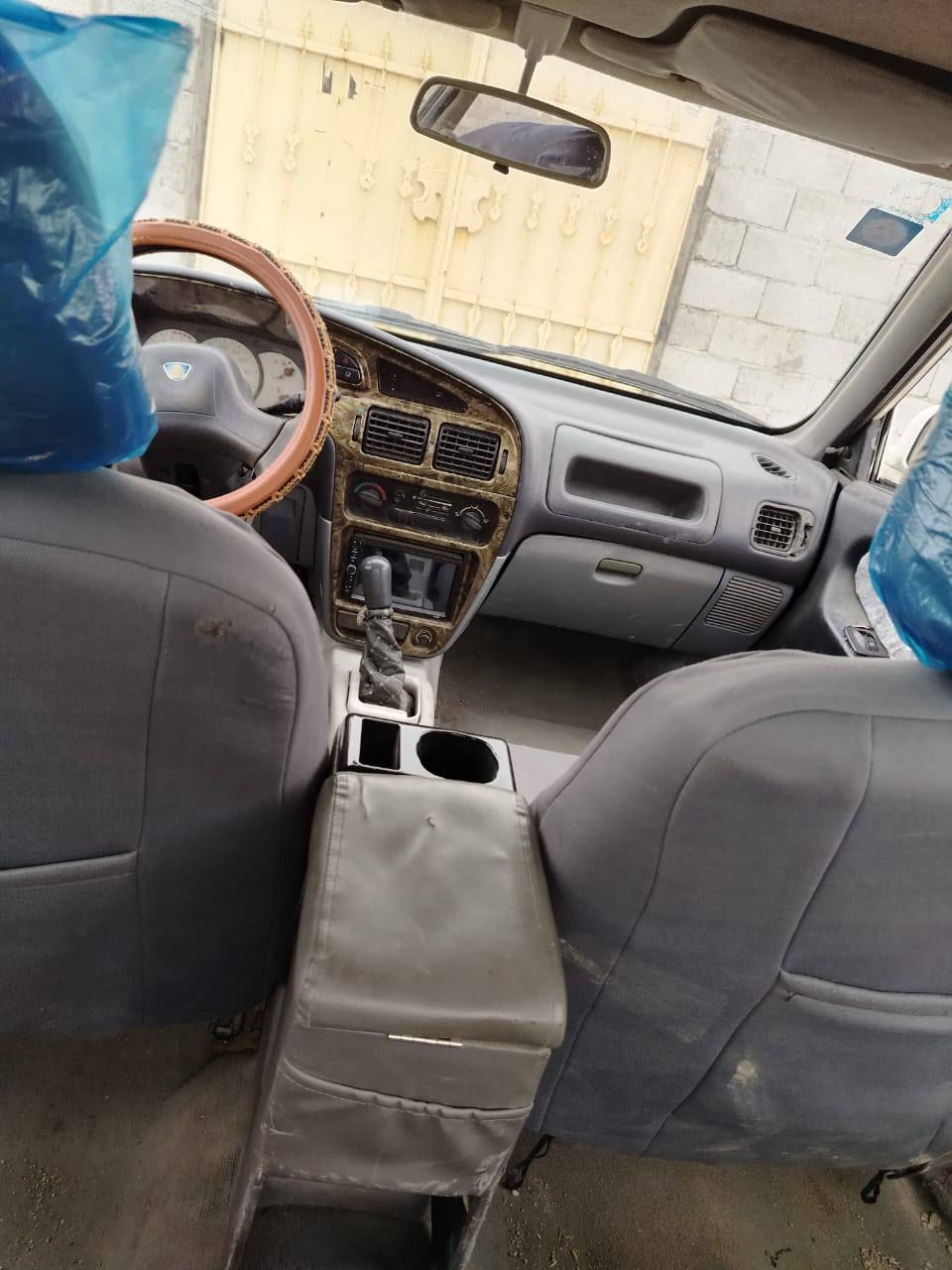 سلام عليكم براتون 2002 رقم بابل انگليزي سنويه 30  مكينه وگير عادي مكفولات كهربائيات تخم تاير حداديه جاهزه السعر 35 وبيه مجال اتصال *********** مكلف ب لنشر غير متواجد على الفيس
