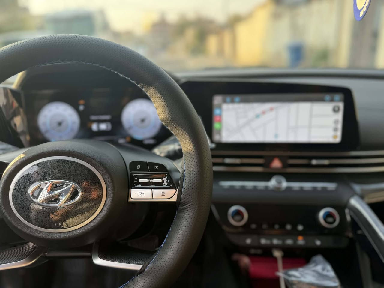 السلام عليكم
النترا 23 نضيفه امريكي 
رقم اربيل ايريد تحويل ايريد وكاله
فول مواصفات عدا الفتحه 
حادثها جاملغ خلفي  
مكينه وكير تبريد كفاله محرك 2000دوش
سياره احله من الصوره 
مكاني طوبجي  
رقم الهاتف ***********
سعر160بيها مجال بيع او مراوس حسب القناعه 🤍
