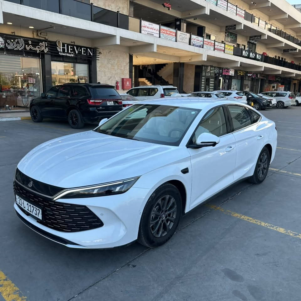 BYD QIN L(وارد دولة الصين)
الموديل :- 2025
عداد المسافة :- 21000 كم
مدى البطارية :- 80 كيلو 
مدى البطارية والبانزين :- 2100 كيلو 
المواصفات :-
1- بصمة ابواب وتشغيل
2- نظام ترحيب عند الاقتراب 
3- داخل جلد ابيض 
4- 13 كامرا 
5- اوتو بارك
6- رادار تفاعلي 
7- وبقية المواصفات الاساسية المعروفة
السعر 24،000،000 د.ع 
العنوان بغداد / جانب الكرخ
للإستفسار :-***********
