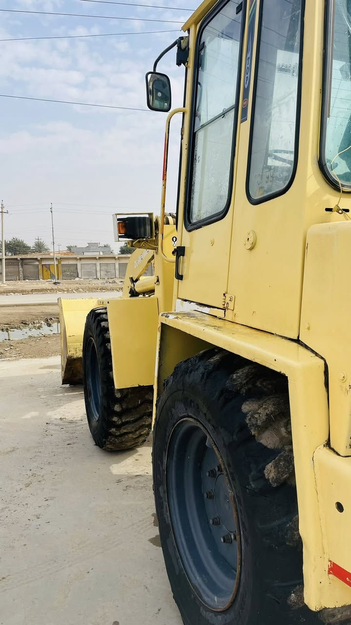 سلام عليكم للبيع شفل زت ماينر حجم (70)مديل (1998) رقم وسنويه شمالي سليمانيه شفل جاهز كير ومكينه ودفع وفع كهربايات جاهز على اخر حبايه مكفول كفاله عامه بي زوج تايرات جديد وزوج نص عمر كهربايات كله شغاله مكينه لا تنقيص ولا تبخير يعني كبل لشغل ما ذب علي ربع دينار سعر (80)وبي مجال لشراي مكاني بغداد رقم (***********)
