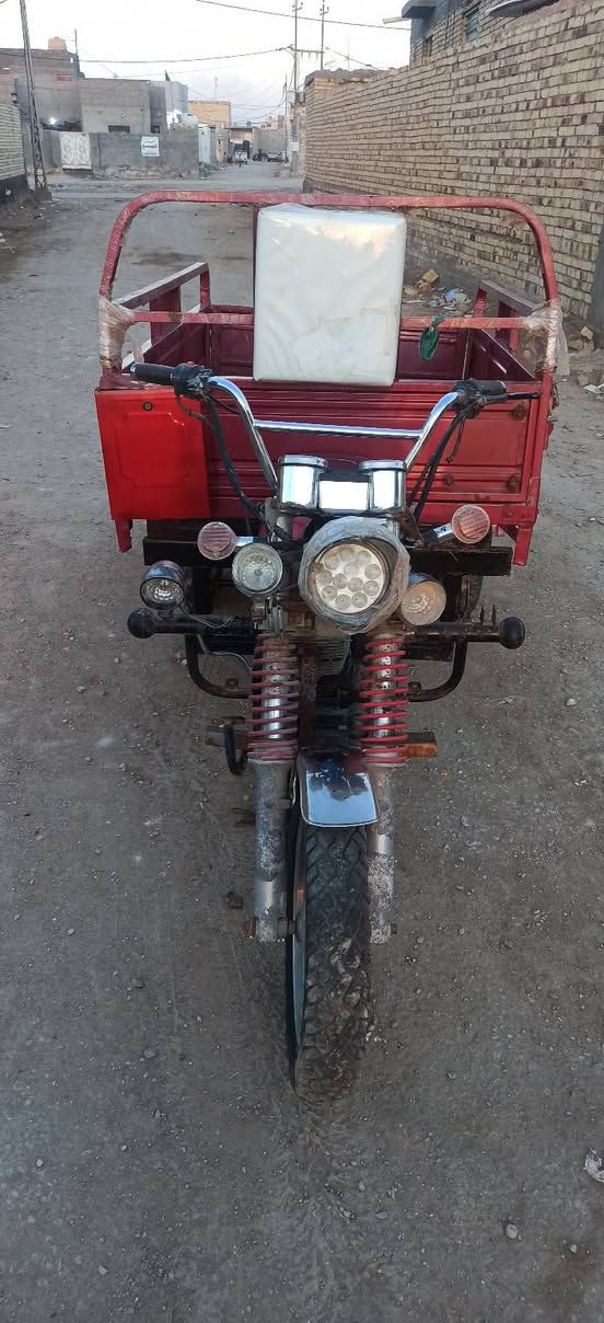 السلام عليكم ورحمه ستوتة موديل 2016 مكفولة وأوراق أصولية كهربائيات شغالة ومكينة نظيفة السعر خاص رقم الهاتف***********
